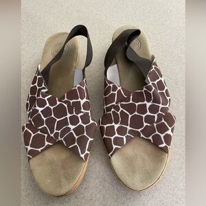Charleston shoe co, giraffe print sandals, 1 inch heel, size 8